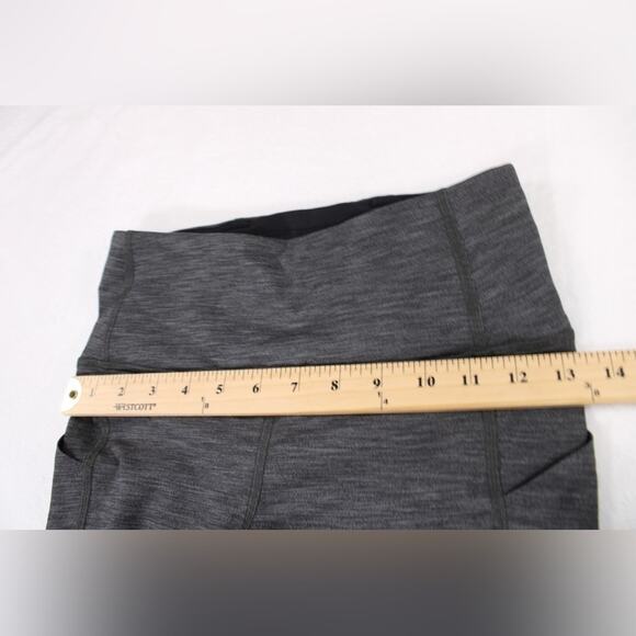 EUC Lululemon 4 Heathered Gray‎ Black Pace Rival Mid-Rise Crop Pockets - Picture 5 of 15